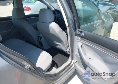 2008 Volkswagen Rabbit S from USA, damaged, VIN WVWDB71K98W167258